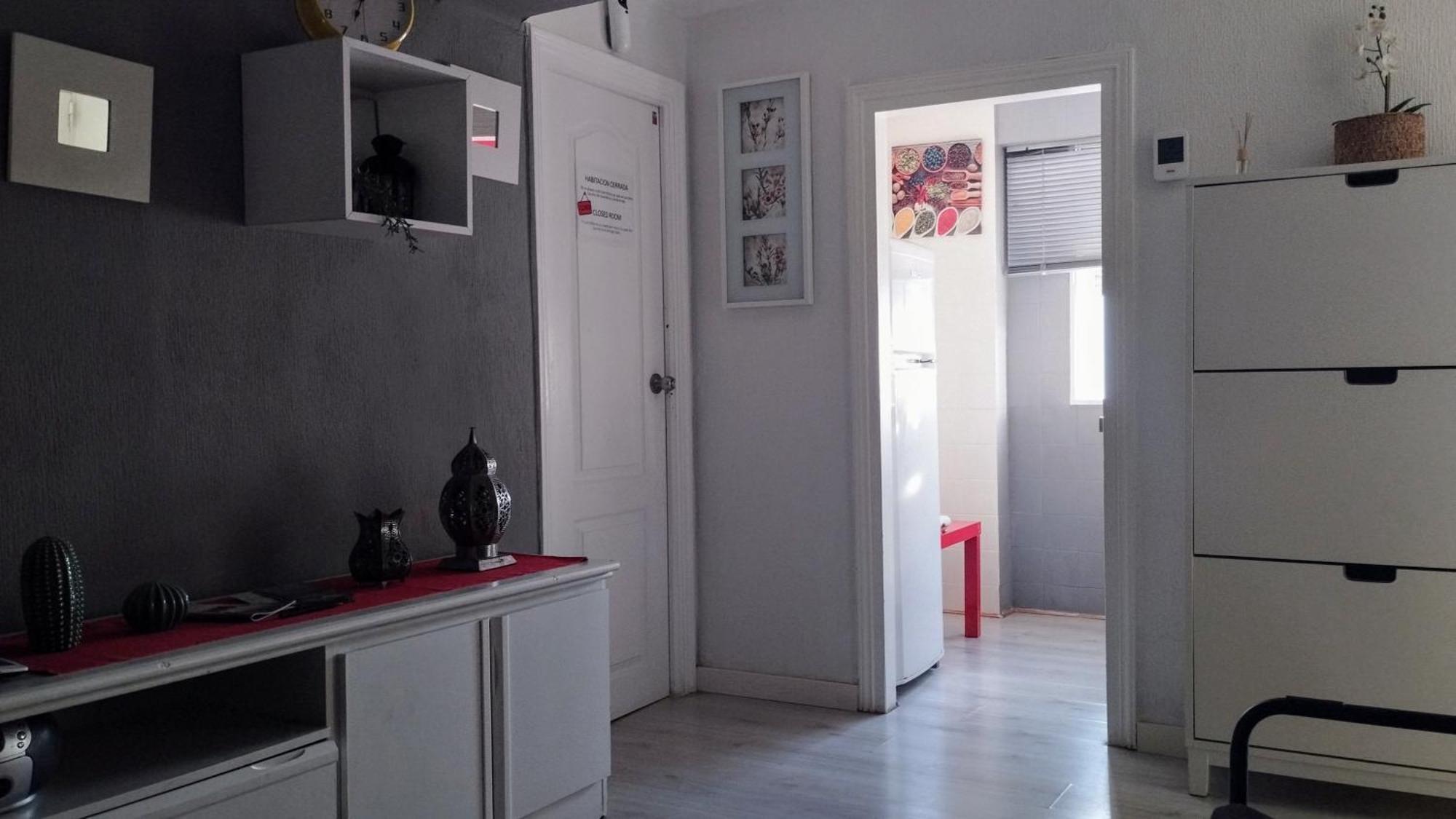 Apartamento 1 Dormitorio Y Salon Con Sofa Cama Bien Comunicado Con El Centro Севилья Экстерьер фото